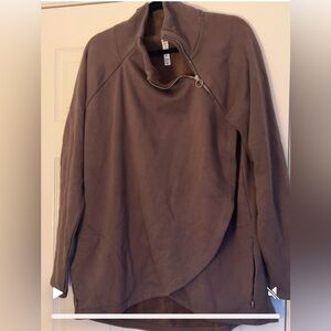 Athleta brown xlt sweatshirt